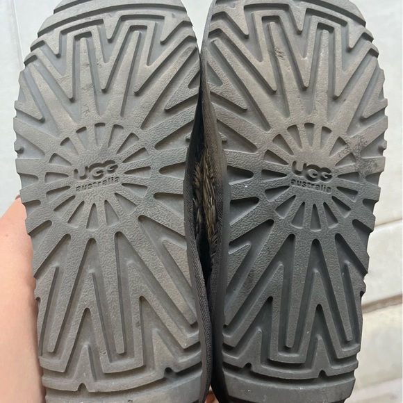 UGG Cable Knit Boots Grey Lace Up Like-New size 7 EUC - Picture 5 of 6